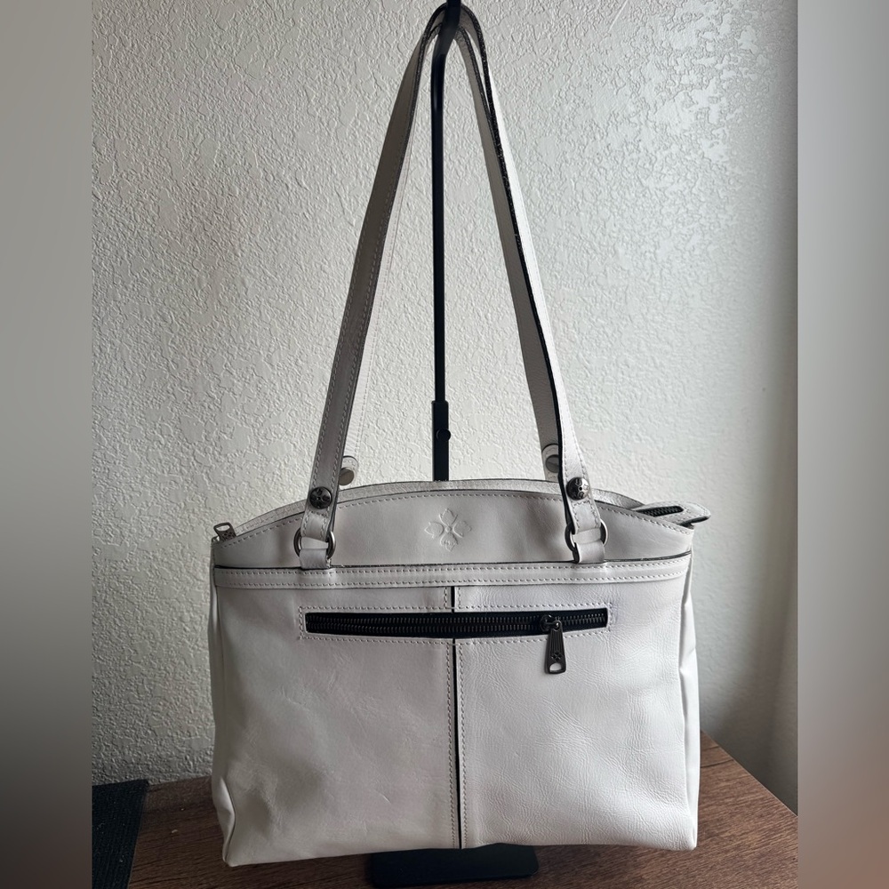 White Patricia Nash handbag